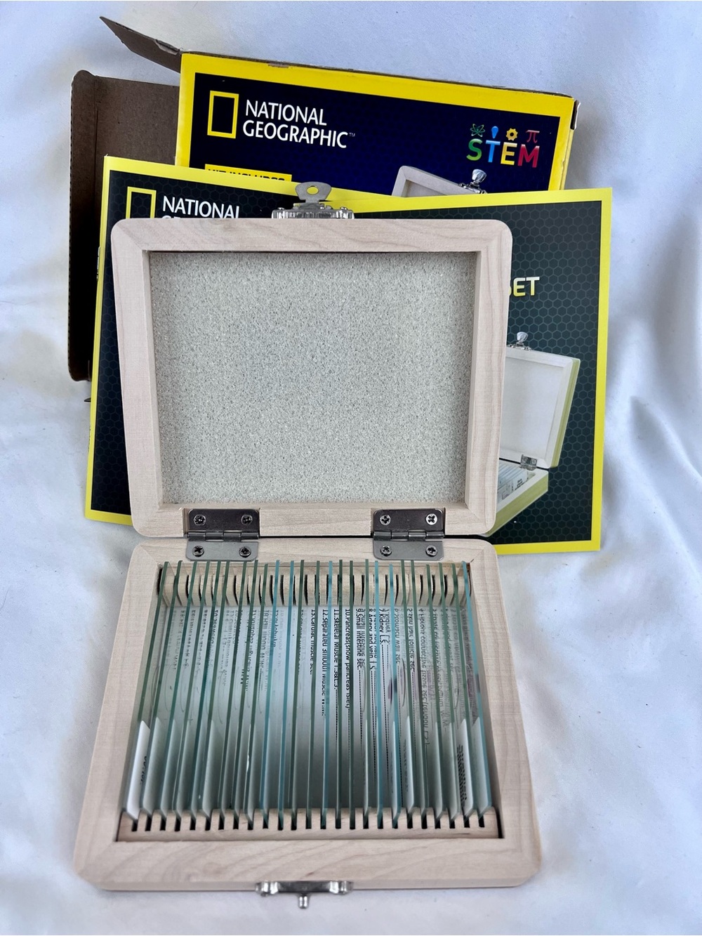 NATIONAL GEOGRAPHIC Mega Biology Set 25 Microscope Slides Learning Guide New - Picture 3 of 11